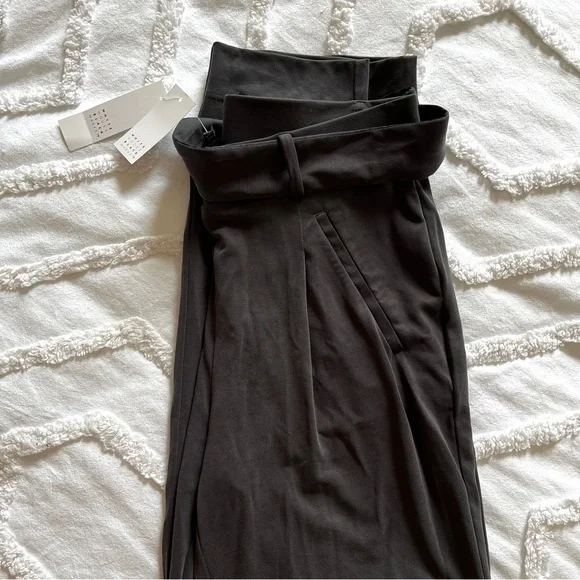 NEW WHBM High-Rise Tapered Ankle Pants - Picture 5 of 7